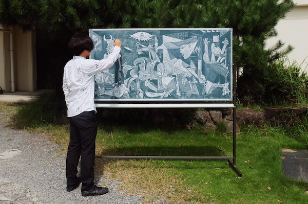 screen shot 2016 09 09 at 11 38 36 am Japanese teacher creates works of art on chalkboard (12 Photos)