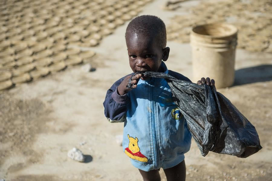 mud-cookies-haiti-9