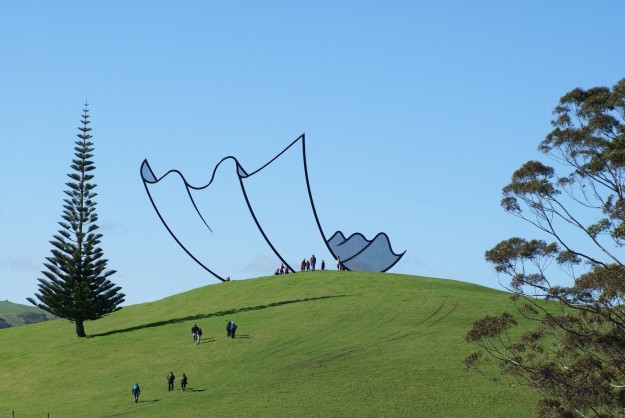 This sculpture in New Zealand was designed to look like a cartoon.