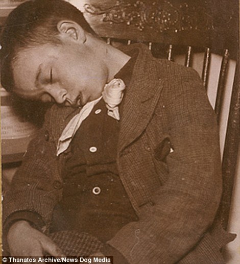 A dead boy, circa 1901
