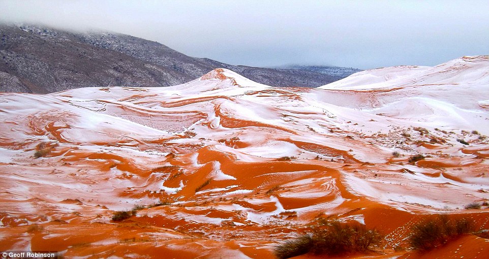 Stunning: The pictures were taken in Ain Sefra, in Algeria, yesterday afternoon