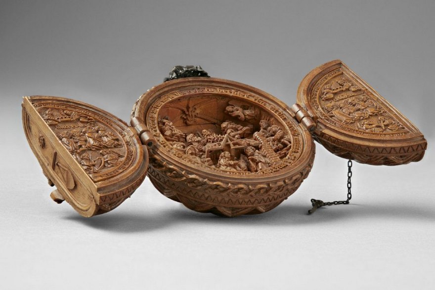 miniature-boxwood-carvings-16th-century-4