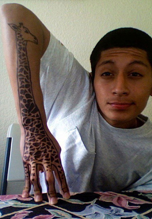 The ultimate giraffe tattoo: