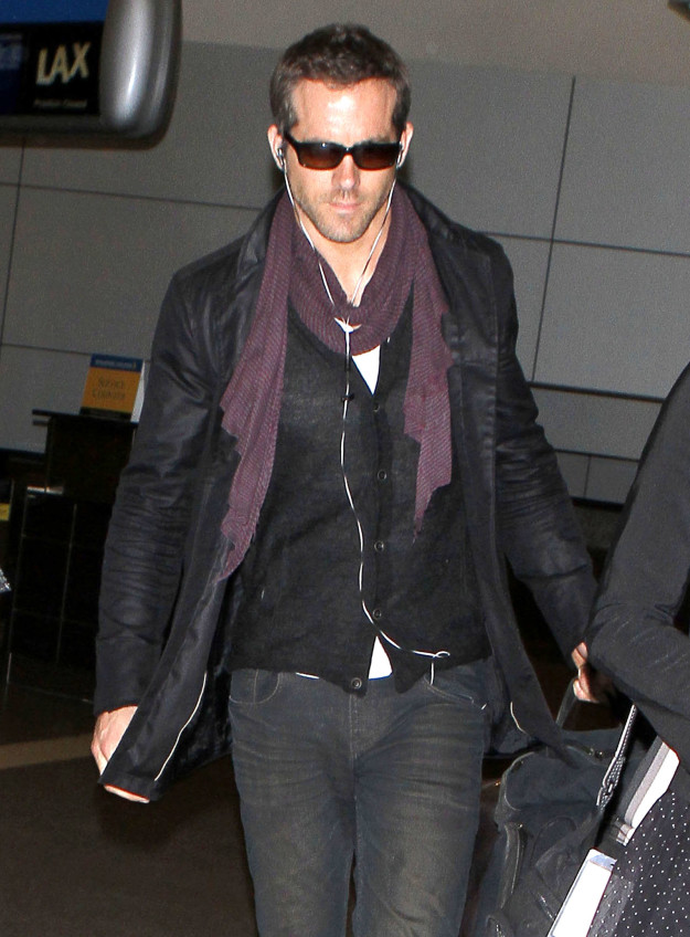Ryan Reynolds leaving the airport: