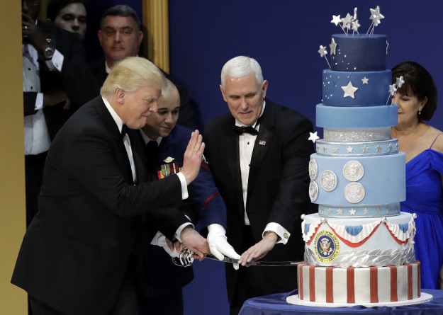 And this is the cake that was served at President Donald Trump’s Salute to Our Armed Services Inaugural Ball on Friday.