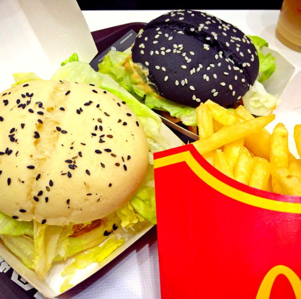 Black and White Burgers – Hong Kong