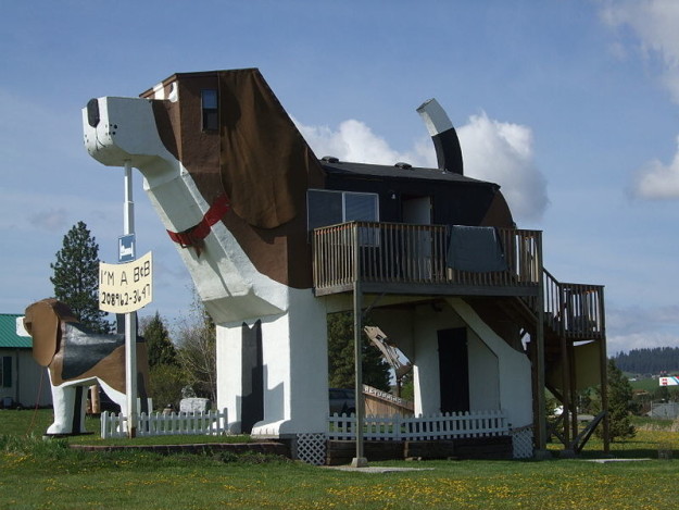 This giant beagle that people can stay in.