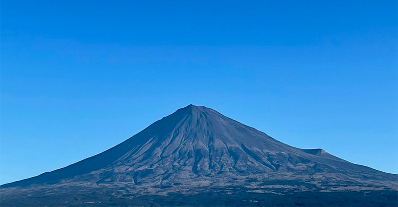 眼尖網友發現 富士山超怪 日本人 是要爆發